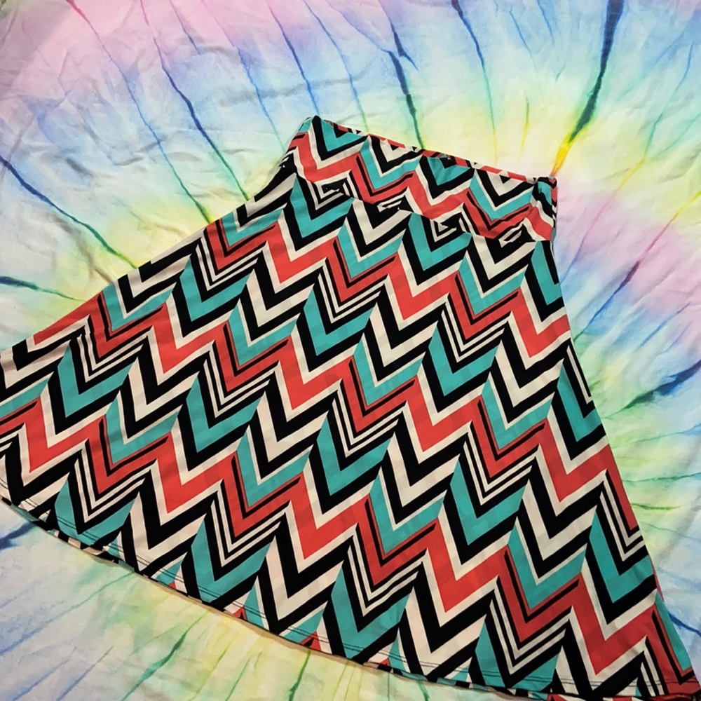 LulaRoe Skirt Chevron Size Large